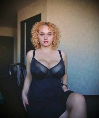 Я креативная и опытная индивидуалка, которая знает, как доставить истинное удовольствие. Со мной ты не испытаешь ни секунды скучного момента, ведь я всегда готова на эксперименты и новые эмоции. В мои услуги входят все, что ты с сексуальным желанием можешь представить: оральные ласки, классический секс, анальные игры и многое-многое другое. Я знаю все секреты удовольствия и готова поделиться ими с тобой. Посмотри на мое фото, и ты увидишь, как я прекрасна и сексуальна. В Москве я живу, и жду, когда ты сделаешь мне компанию. Доверься мне, и я сделаю все, чтобы ты был счастлив. 💋 Маргарита